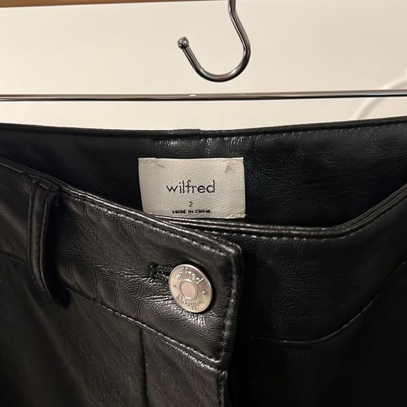 Aritzia/Wilfred Modern Cargo Pants in Black Size 2 PERFECT CONDITION - Picture 4 of 4